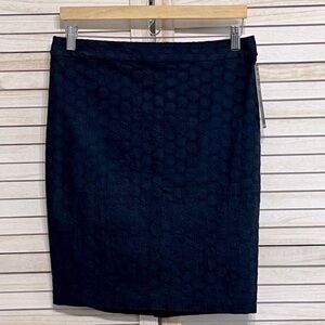 NWT Leyla Navy Blue Eyelet Pencil Skirt Women’s Size 6 PRICE FIRM